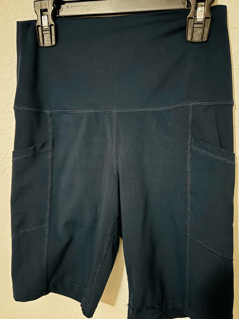 Yogalicious Black High-Rise Bike Shorts with Side Pockets Size Medium